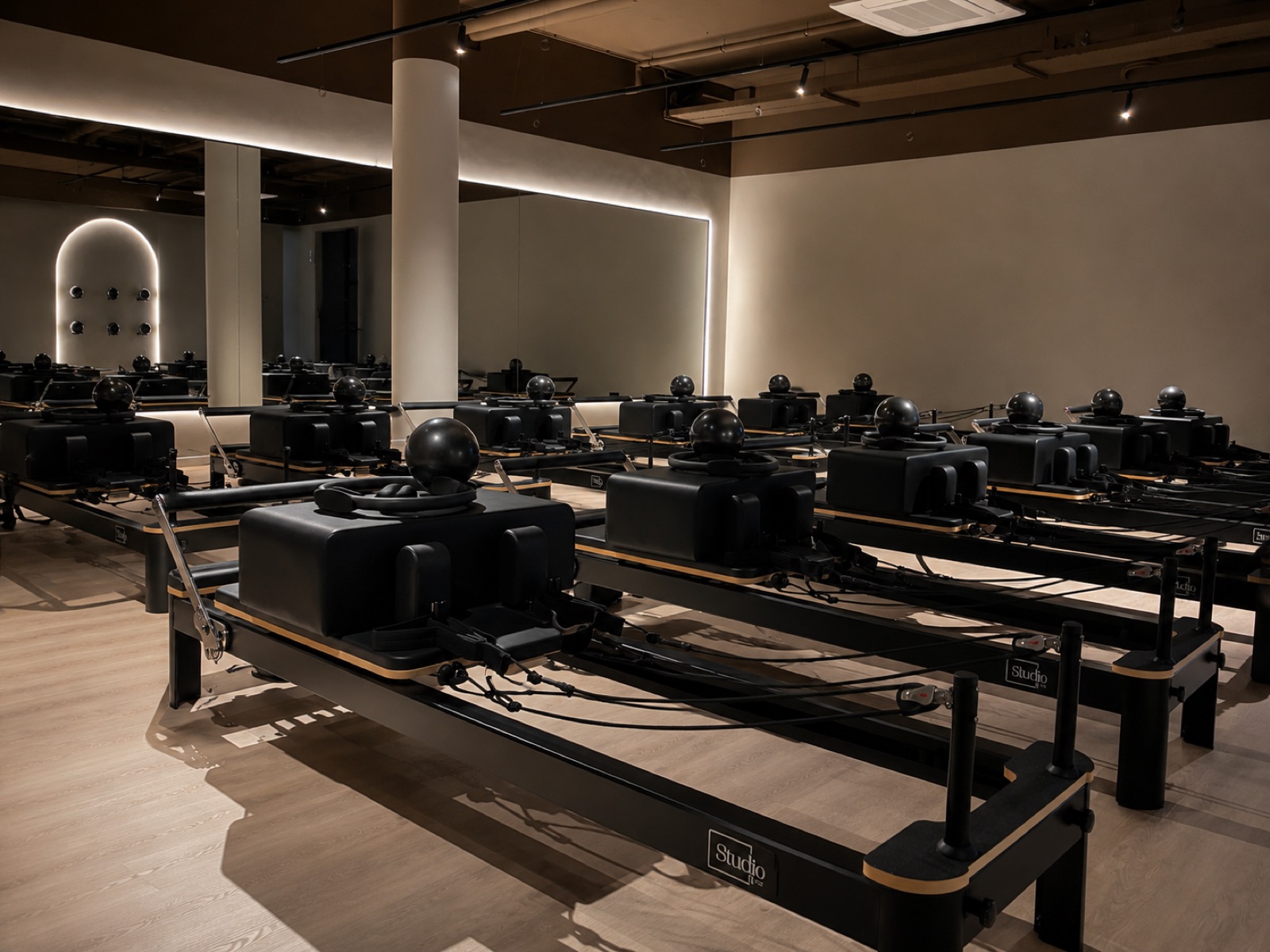 Boutique reformer pilates studio Studio Lely Lelystad