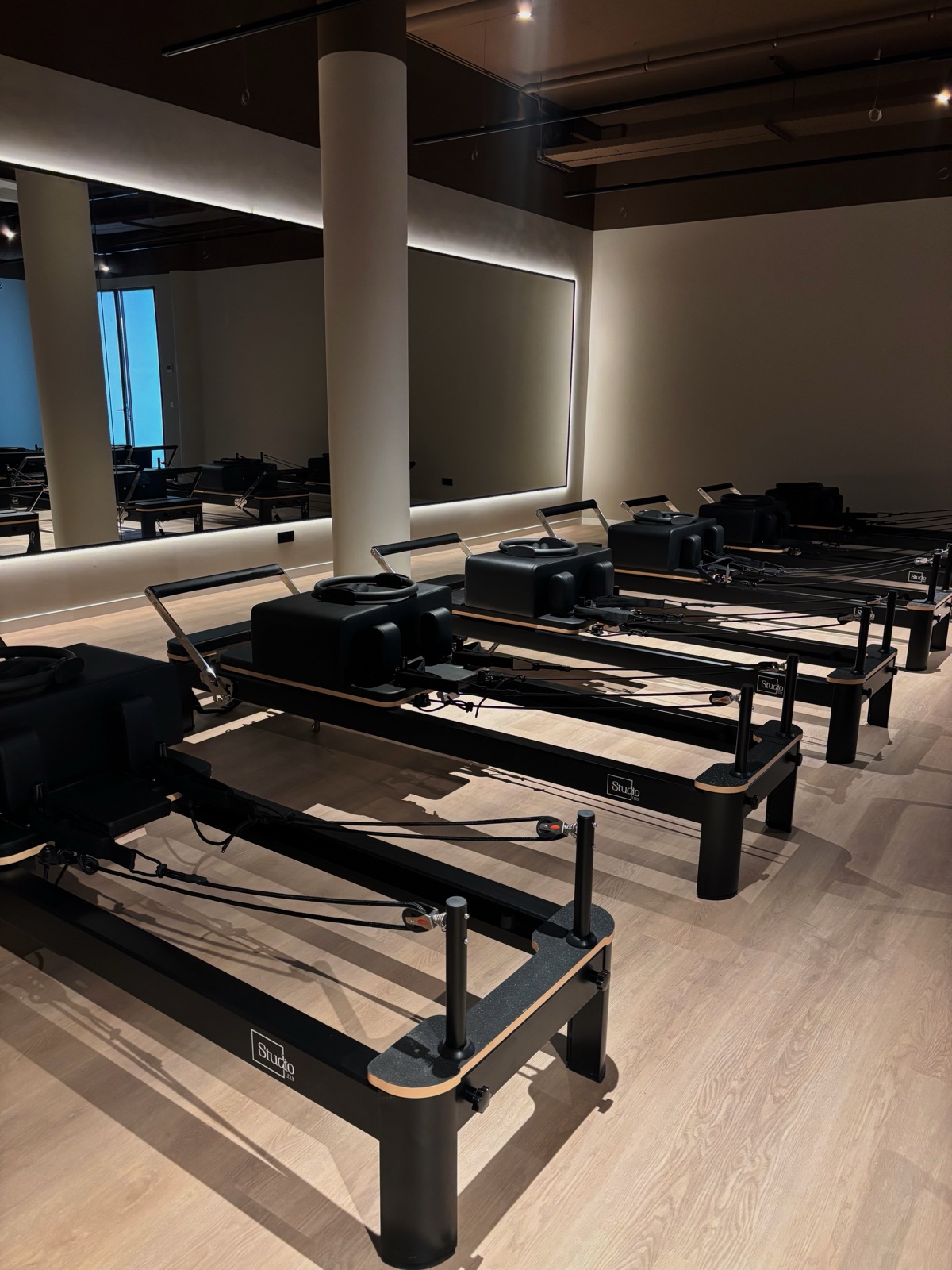 Reformer pilates studio Studio Lely in daylight